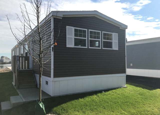 Property at 5 Windward Way #75, Stony Point, NY 10980, 3 beds, 2 baths