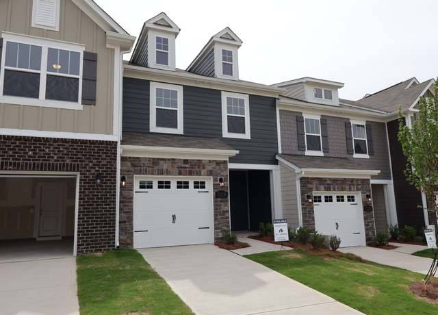 Property at 3168 Lilac Grove Dr, Charlotte, NC 28269, 3 beds, 2.5 baths