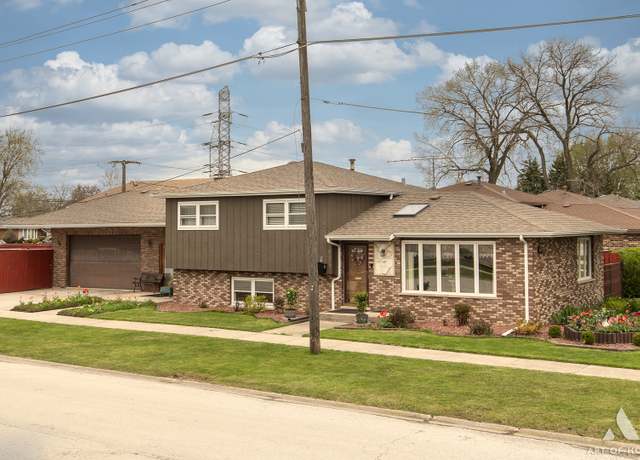 Property at 8356 Oak Park Ave, Burbank, IL 60459, 3 beds, 2 baths