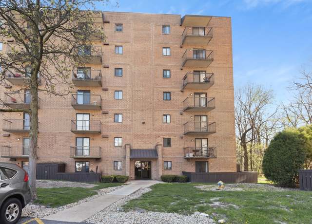 Property at 6040 Lake Bluff Dr #202, Tinley Park, IL 60477, 2 beds, 2 baths