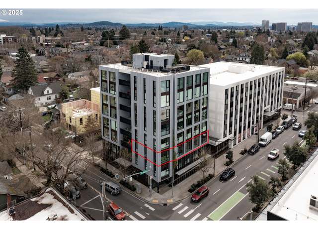 Property at 12 NE Fremont St Unit 3W, Portland, OR 97212, 2 beds, 2 baths