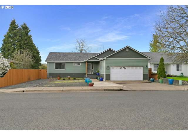 Property at 510 E 9th Ave, Junction City, OR 97448, 3 beds, 2 baths