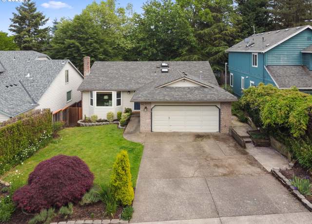 Property at 8836 SW 51st Ave, Portland, OR 97219, 3 beds, 2 baths