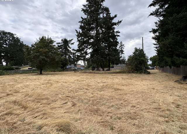 Property at 8500 SE Sherrett St, Portland, OR 97266