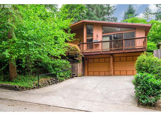 Property at 761 Foothill Dr, Eugene, OR 97405, 3 beds, 1.5 baths