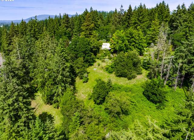 Property at 3210 Agate St, Eugene, OR 97405, 4 beds, 2.5 baths