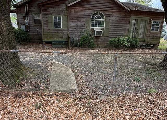 Property at 714 Carrollton St, Bossier City, LA 71112, 2 beds, 1 bath