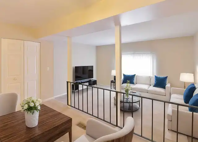 Property at Carriage House Apartments - 601 W Wenger Rd, Englewood, OH, 45322, 2 beds, 1.5 baths, [object Object]
