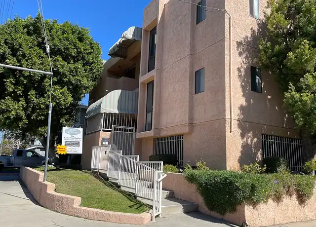 Property at 5300 Kester Ave, Sherman Oaks, CA, 91411, 2 beds, 2 baths, [object Object]