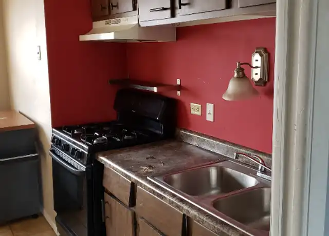 Property at 4327 Lindenwood Dr, Matteson, IL, 60443, 2 beds, 1 bath, [object Object]