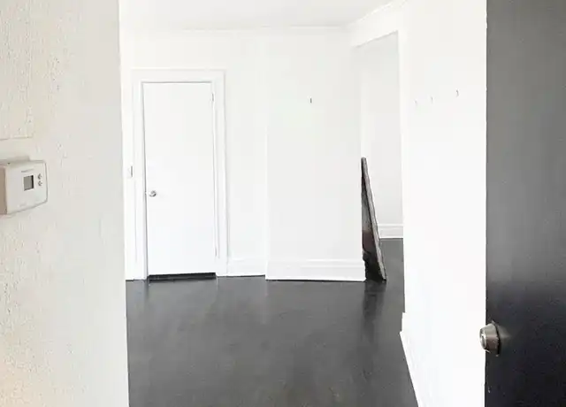 Property at 128 Deer Park Ave, Babylon, NY, 11702, 1 bed, 1 bath, [object Object]