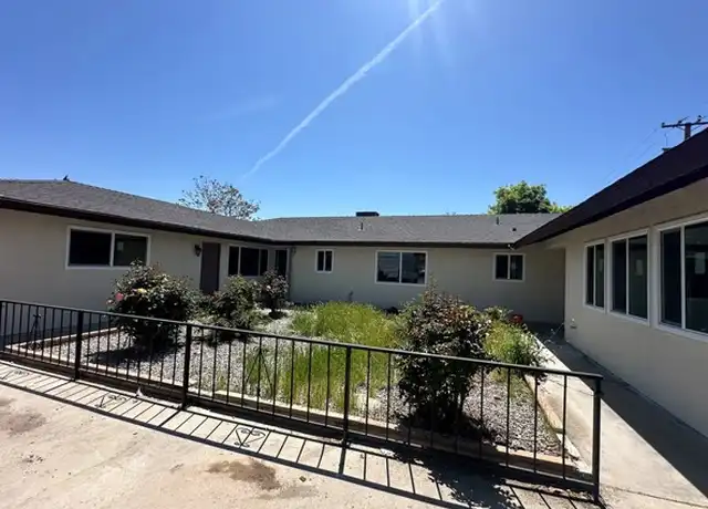 Property at 875 Ponderosa Dr, Hemet, CA, 92543, 3 beds, 2 baths, [object Object]