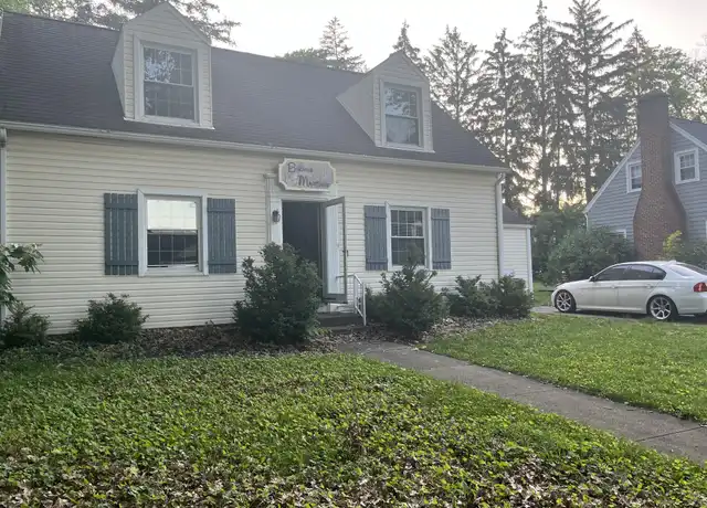 Property at 104 Oberlin Ct, Oxford, OH, 45056, 4 beds, 2 baths, [object Object]