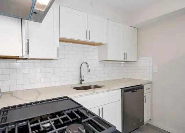 Property at 5086 Waterman Blvd, Saint Louis, MO, 63108, 1 bed, 1 bath, [object Object]