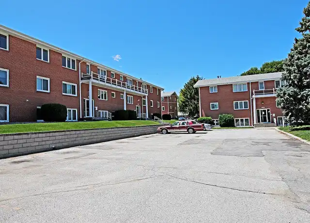 Property at Flats on 75th - 1340 S 75th St, Omaha, NE, 68124, 1 bed, 1 bath, [object Object]