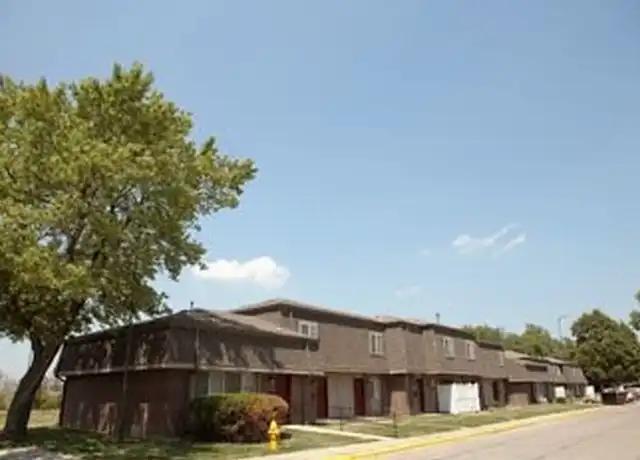 Property at 901 N 35th St Unit 104, Council Bluffs, IA, 51501, 4 beds, 2 baths, [object Object]