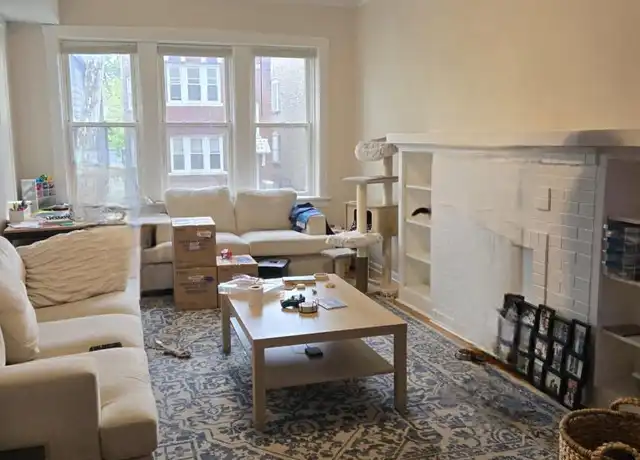 Property at 4453 N Hamlin Ave, Chicago, IL, 60625, 2 beds, 1 bath, [object Object]