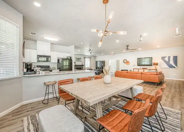 Property at Coventry Cove - 190 N Coventry Ave, Clovis, CA, 93611, 2-3 beds, 2 baths, [object Object]