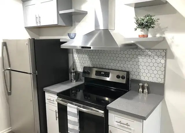 Property at Bleu Apartments - 6565 Fountain Ave, Los Angeles, CA, 90028, 1 bed, 1 bath, [object Object]