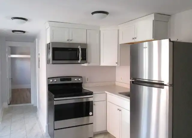 Property at 23 Warren St Unit 2, Concord, NH, 03301, 2 beds, 1 bath, [object Object]