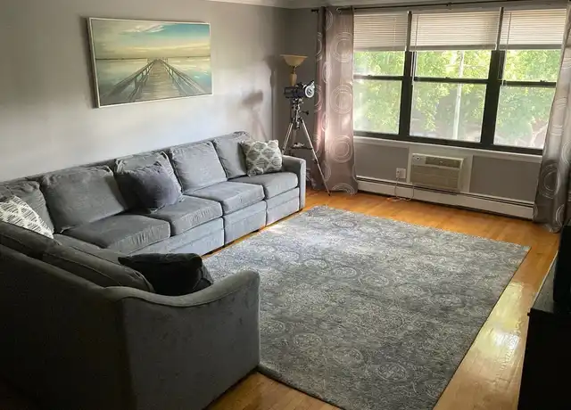 Property at 1600 W Jarvis Ave Unit 3B, Chicago, IL, 60626, 2 beds, 1 bath, [object Object]