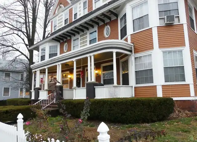 Property at 405 Main St #2, Haverhill, MA, 01830, 2 beds, 1 bath, [object Object]