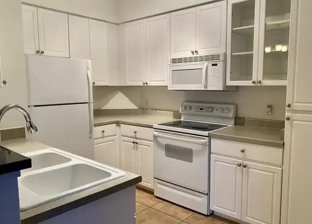 Property at 1701 E Colter St #323, Phoenix, AZ, 85016, 2 beds, 2 baths, [object Object]