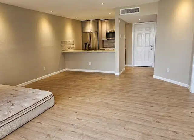 Property at 2822 S Bartell Dr #5, Houston, TX, 77054, 1 bed, 1 bath, [object Object]