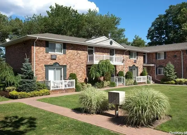 Property at 2 Baker St Unit 2A, West Babylon, NY, 11704, 1 bed, 1 bath, [object Object]