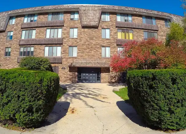 Property at Park Village Apartments - 500 W Hampton Ave, Milwaukee, WI, 53217, 0-2 beds, 1 bath, [object Object]