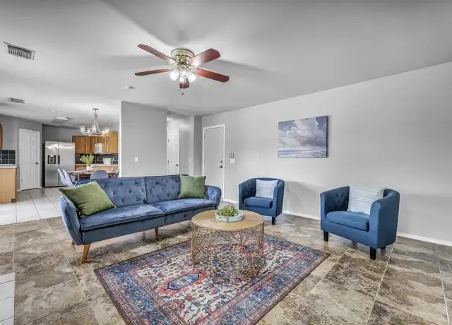 Property at 920 Smoothing Iron Dr Unit 2B, Pflugerville, TX, 78660, 6 beds, 2 baths, [object Object]