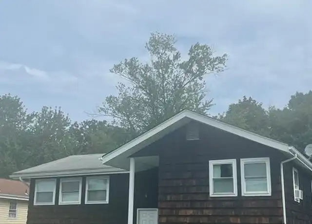 Property at 7 Brush Ct, Garnerville, NY, 10923, 3 beds, 2 baths, [object Object]