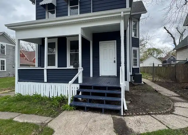 Property at 1315 Brown St Unit 2, Davenport, IA, 52804, 3 beds, 1 bath, [object Object]