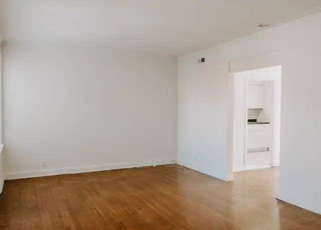 Property at 747 Westwood Dr Unit 45 2E, Clayton, MO, 63105, 1 bed, 1 bath, [object Object]