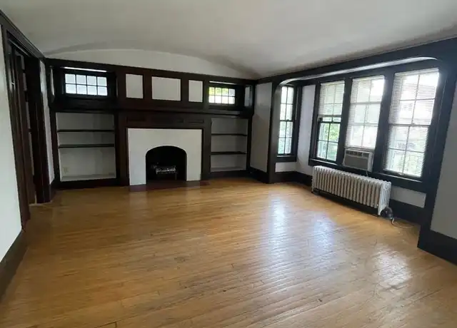 Property at 2934-2936 N Farwell Ave, Milwaukee, WI, 53211, 3 beds, 1 bath, [object Object]
