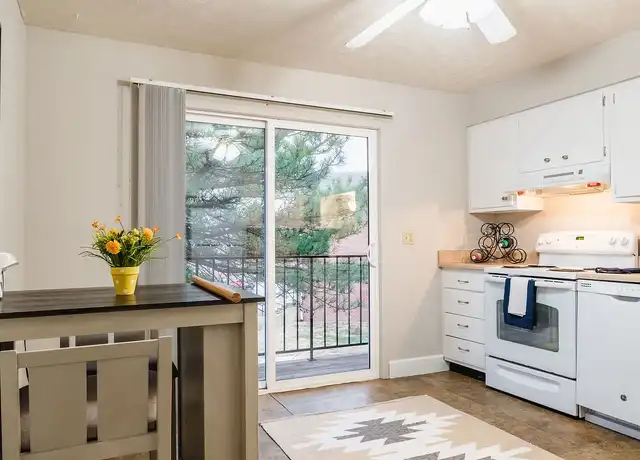 Property at The Colonial Apartments - 3022 1/2 N 97th St, Omaha, NE, 68134, 1-2 bed, 1 bath, [object Object]
