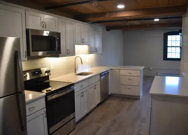 Property at 4 Bay Rd Unit 201, Newmarket, NH, 03857, 2 beds, 2 baths, [object Object]