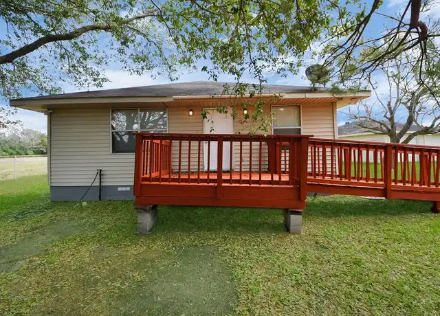 Property at 1519 Woody Rd Unit B, Pearland, TX, 77581, 1 bed, 1 bath, [object Object]