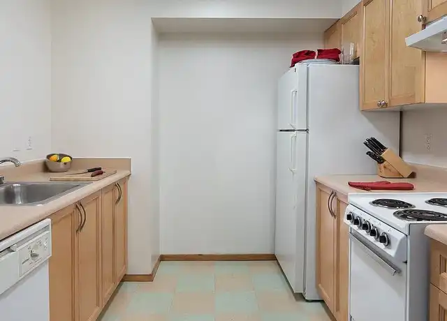 Property at Gilmore Apartments - 1526 3rd Ave, Seattle, WA, 98101, 0-2 beds, 1 bath, [object Object]