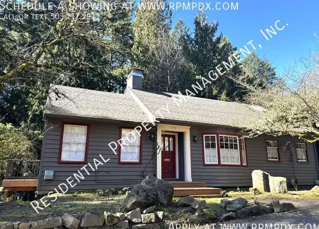 Property at 1938 SW Edgewood Rd, Portland, OR, 97201, 4 beds, 2 baths, [object Object]
