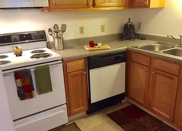 Property at Brandemere - 1920 Garden Ct S, Akron, OH, 44312, 2 beds, 1 bath, [object Object]