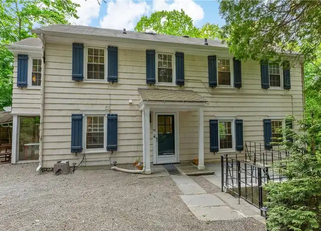 Property at 10 Brook Ln, Scarsdale, NY, 10583, 4 beds, 2.5 baths, [object Object]