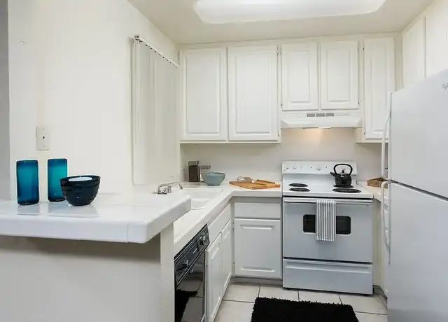Property at eaves Warner Center - 5727 Canoga Ave, Woodland Hills, CA, 91367, 0 beds, 1 bath, [object Object]