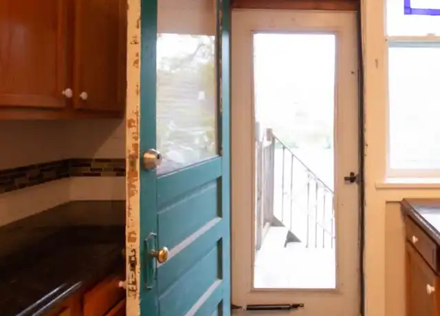 Property at 911 Forest Ave Unit 911/05, Omaha, NE, 68108, 2 beds, 1 bath, [object Object]