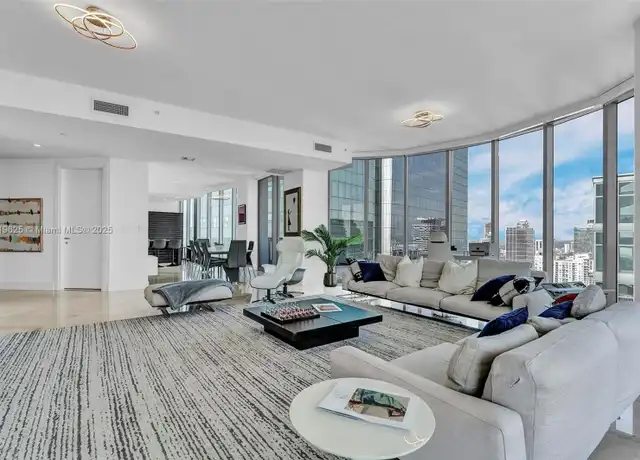 Property at 200 Biscayne Boulevard Way Unit A50001, Miami, FL, 33131, 3 beds, 3.5 baths, [object Object]