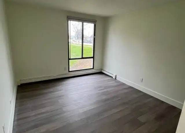 Property at 7300 W Dean Rd Unit 132W, Milwaukee, WI, 53223, 1 bed, 1.5 baths, [object Object]