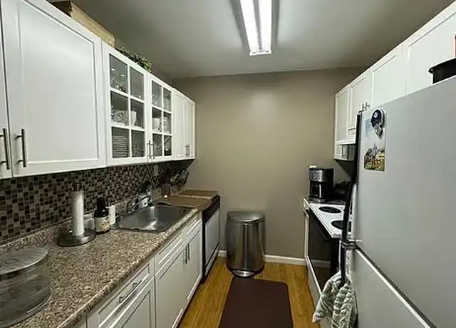 Property at 4 Richmond Blvd, Ronkonkoma, NY, 11779, 1 bed, 1 bath, [object Object]