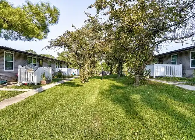 Property at 105 Rolling Meadows Dr, Delaware, OH, 43015, 1 bed, 1 bath, [object Object]