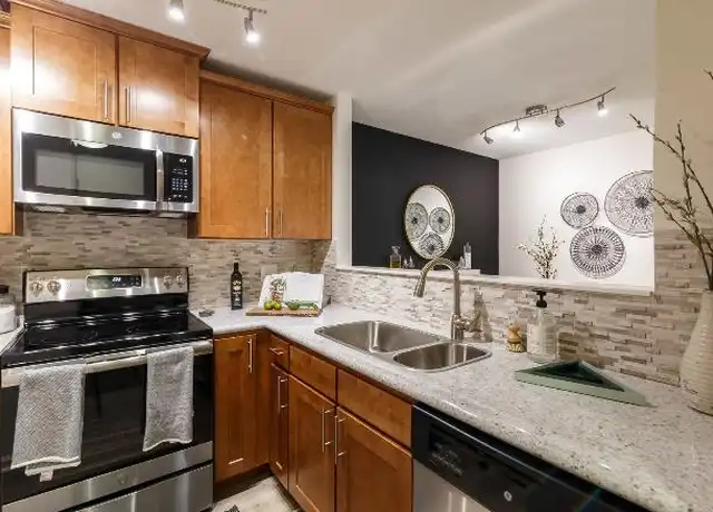 Property at 1711 Wildflower Ct, Schaumburg, IL, 60173, 1 bed, 1 bath, [object Object]