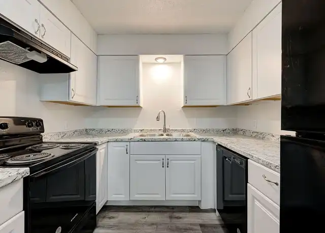 Property at Shelton Village Apartments - 1024 NW 105th St, Oklahoma City, OK, 73114, 1-2 bed, 1-2 bath, [object Object]